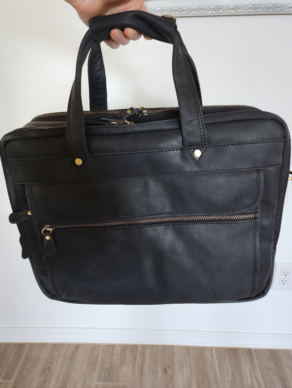 New Luxorro Black Leather Men’s Briefcase - Classic Professional Bag